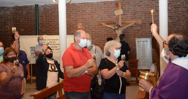 Entronizaron la imagen de Mama Antula en el templo San Cayetano 