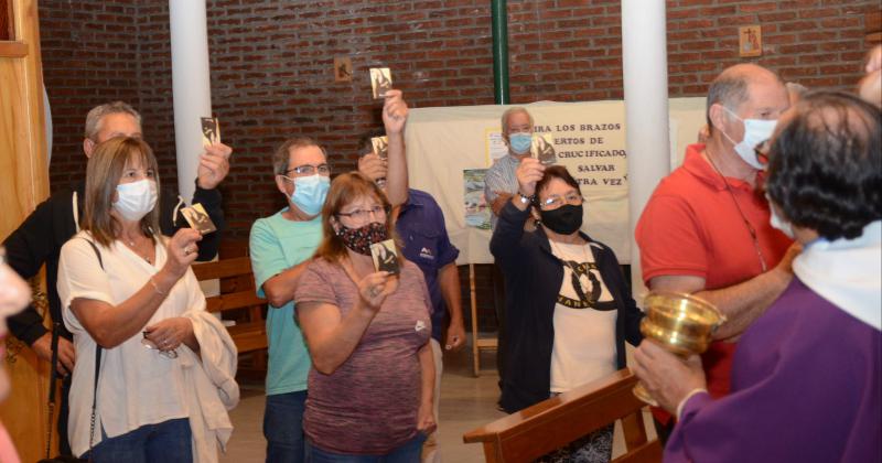 Entronizaron la imagen de Mama Antula en el templo San Cayetano 