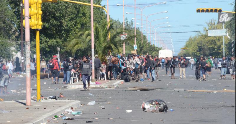 Indio Solari en Olavarriacutea- se cumplen 5 antildeos del ritual que terminoacute en tragedia