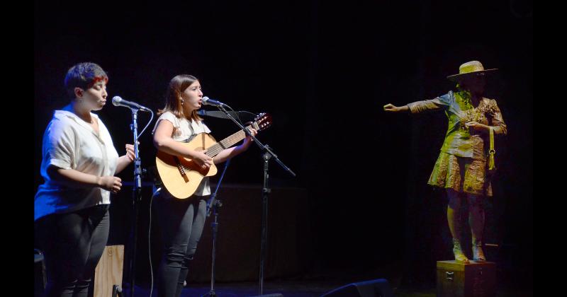 Laura Tropea y el grupo Ola Rosa ganaron los premios Dina Pontoni y Florentina Goacutemez Miranda