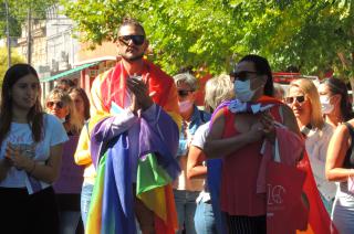 Ariel López tramita el primer DNI no binario en General La Madrid