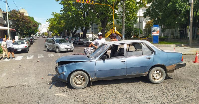 El siniestro se produjo en Av Colón y Rivadavia