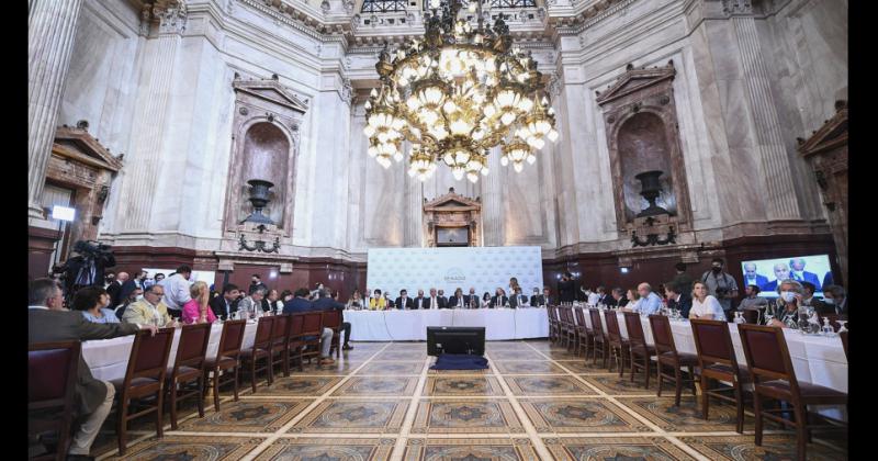  El Senado continúa el an�lisis del acuerdo con el FMI