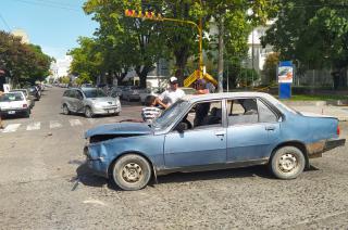 El siniestro se produjo en Av Colón y Rivadavia