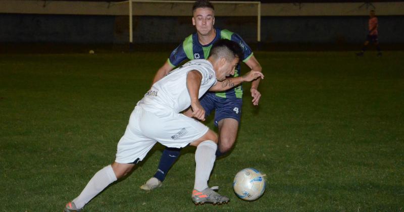 Racing y Embajadores repartieron puntos