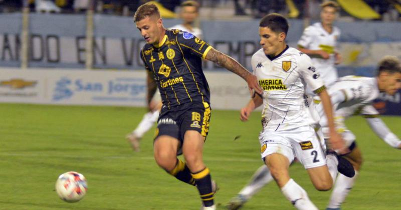 Barbieri ingresó y marcó el gol de su equipo en Tandil