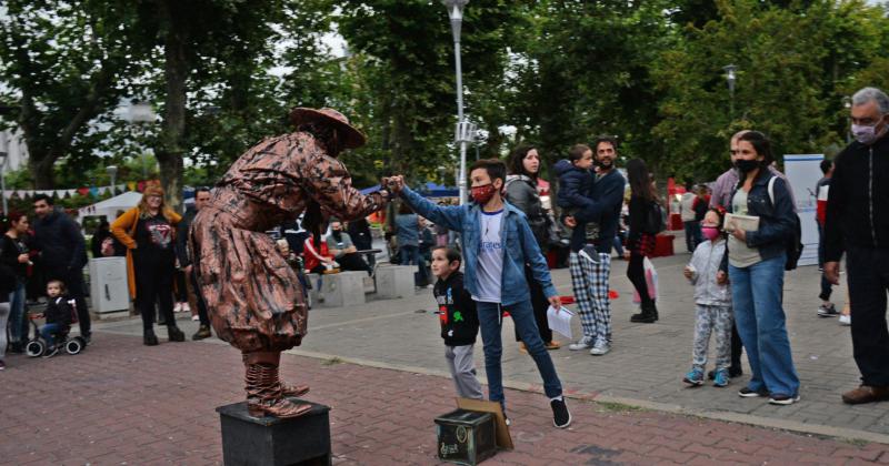 Maacutes de 30 estatuistas participaron del 9ordm Festival Internacional en Olavarriacutea 