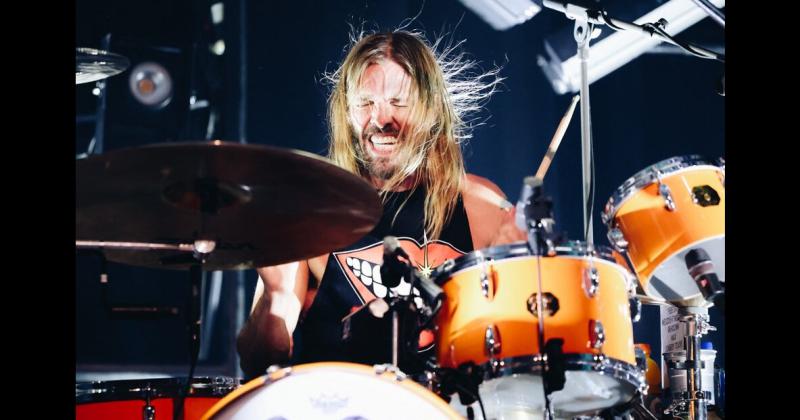 Taylor Hawkins el baterista de Foo Fighters