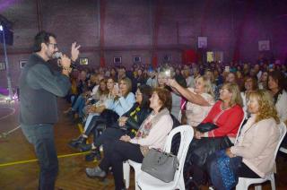 Un excelente show disfrutó el público el viernes en el SUM de Luz y Fuerza