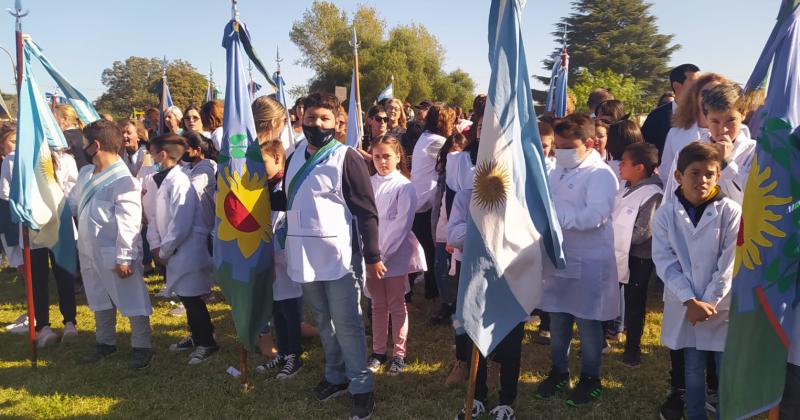 Emotivo acto en Loma Negra en homenaje a los Veteranos y Caiacutedos de Malvinas