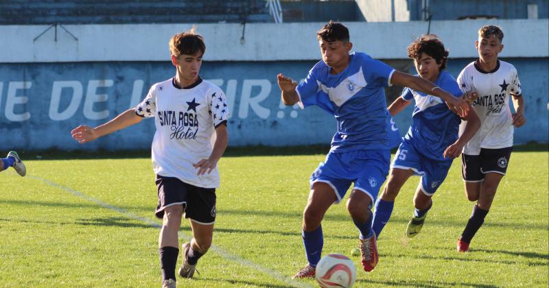 Racing y El Fortín uno de los duelos de la fecha