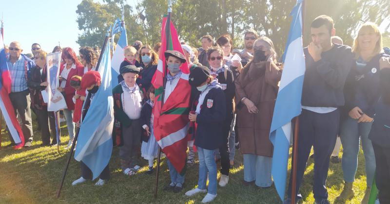 Emotivo acto en Loma Negra en homenaje a los Veteranos y Caiacutedos de Malvinas