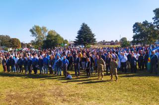 Emotivo acto en Loma Negra en homenaje a los Veteranos y Caiacutedos de Malvinas