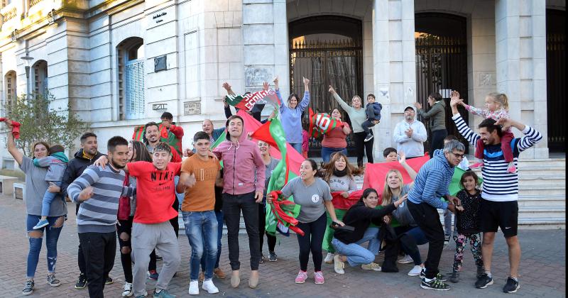 Espigas salió campeón y festejó en la Municipalidad