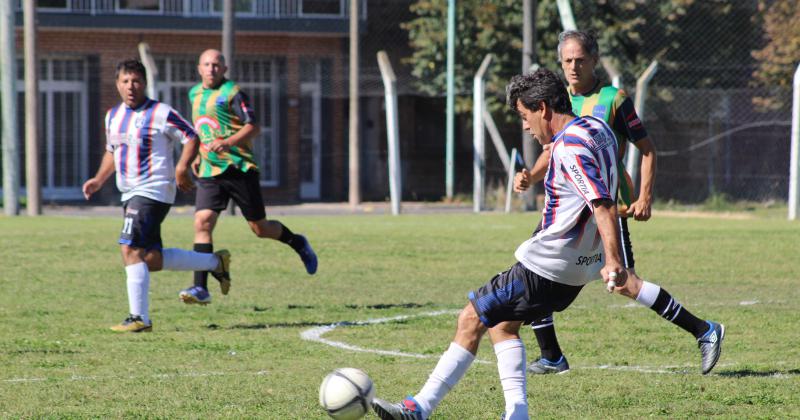 Los mayores jugaron en Ferrosur