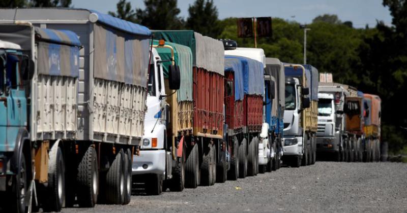 La Federacioacuten de Transportadores lanzaron un paro nacional desde el lunes proacuteximo