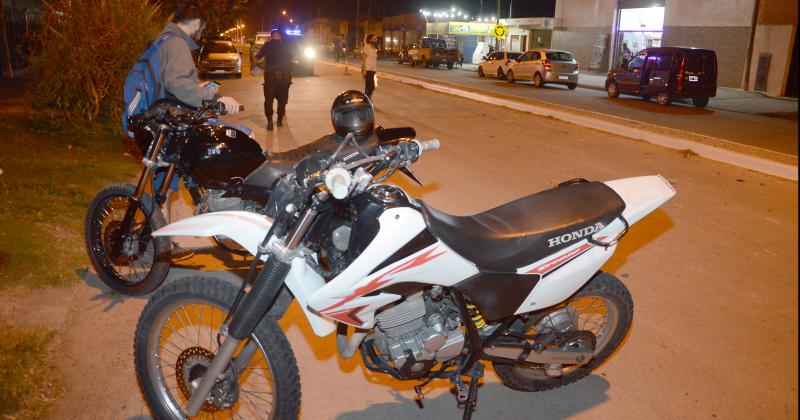 El niño atropellado por una moto fue operado y continúa en grave estado