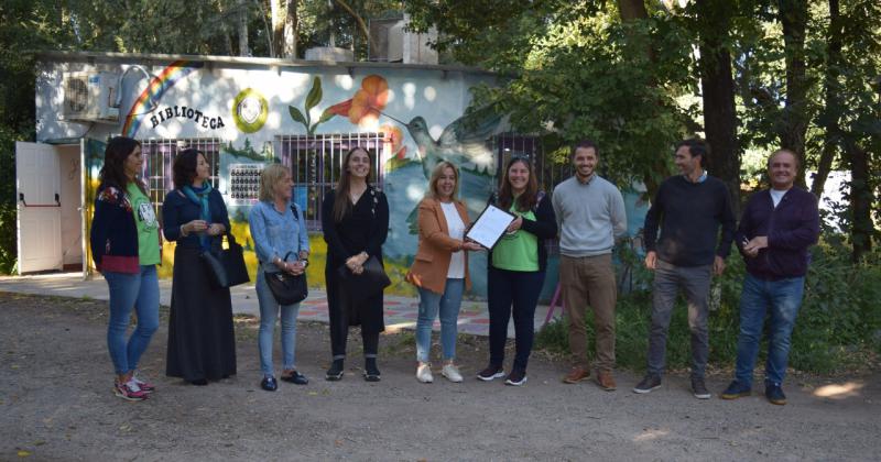 La Biblioteca Del otro lado del rbol fue declarada de interés legislativo