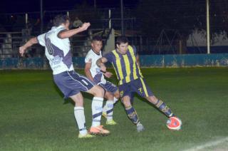 Luj�n que fue local en El Fortín goleó 4-0 a Sierra Chica