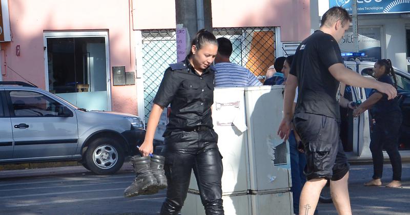 Fallecioacute el hombre que fue rescatado por policiacuteas en el Arroyo Tapalqueacute