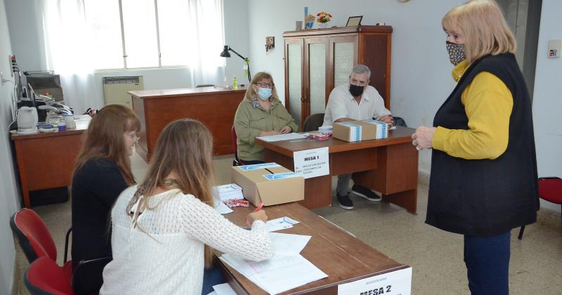 Cerca del 15-en-porciento- del padroacuten participoacute de la eleccioacuten de delegados