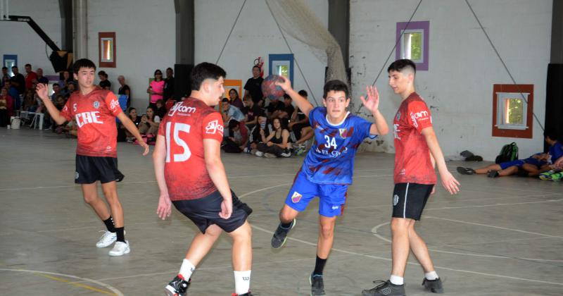 Estudiantes local ante Los Toldos