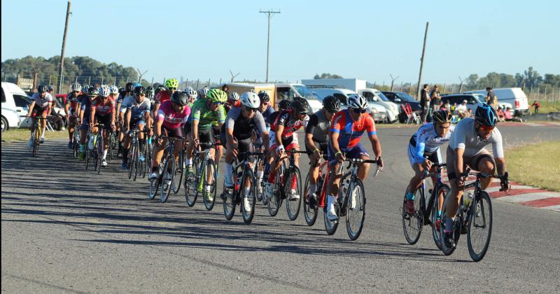 Ciclismo en el Autoacutedromo