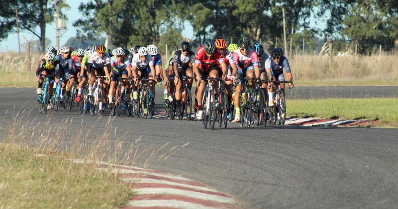 Ciclismo en el Autoacutedromo