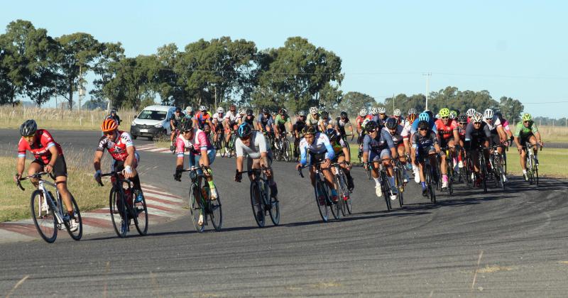 Ciclismo en el Autoacutedromo