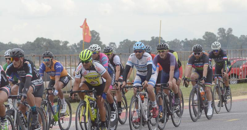 La actividad contó con un buen número de ciclistas