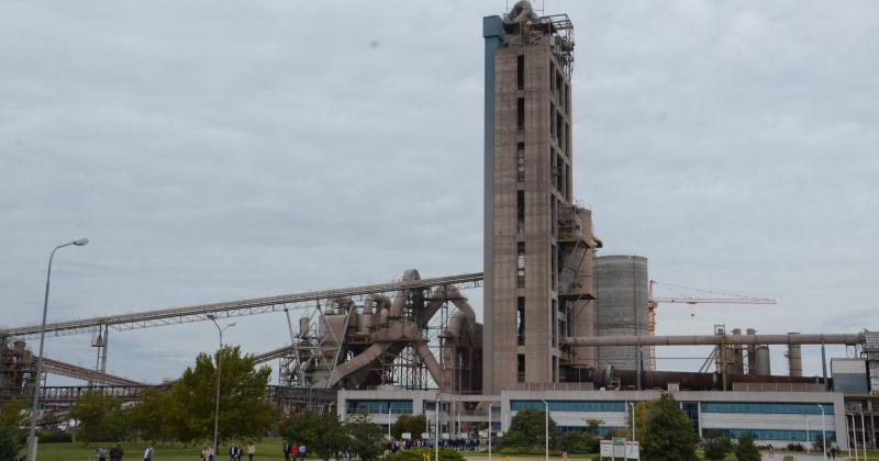 AOMA anunció medidas por los trabajadores de limpieza industrial de Loma Negra