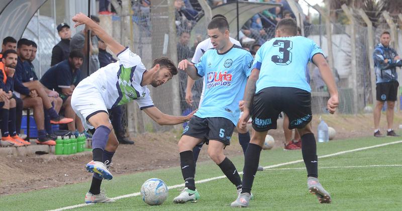 El CEO ganó otra vez y marcha invicto