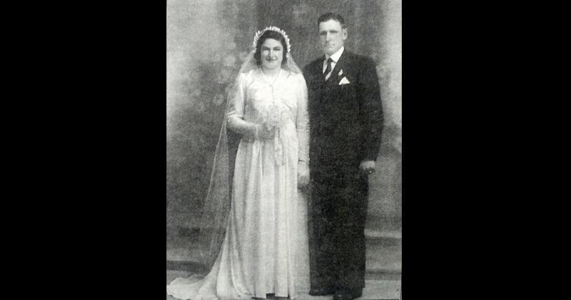 En el año 1944 en la iglesia Cristo Rey de la localidad de Sierras Bayas se consagraba el enlace matrimonial de Ana Bahl y José Masson