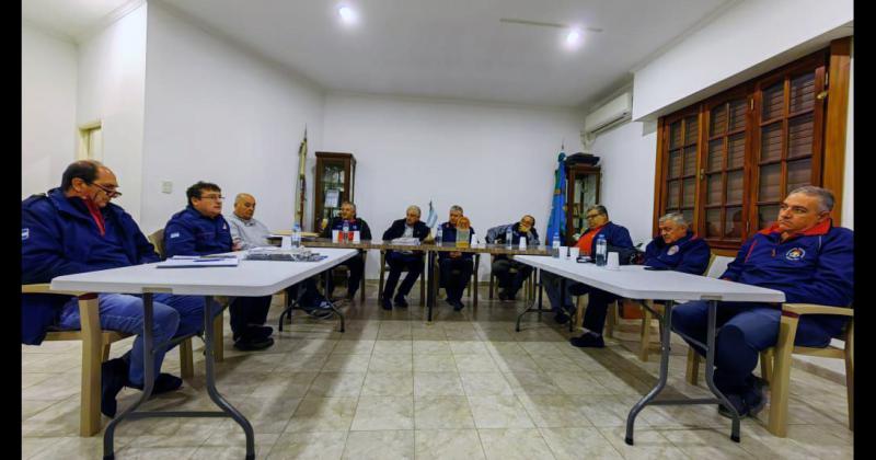 Olavarriacutea participoacute de una reunioacuten de la regioacuten Centro Centro de Bomberos Voluntarios 