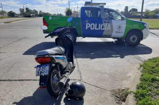 Barrio Alberdi- embistioacute una moto y se dio a la fuga