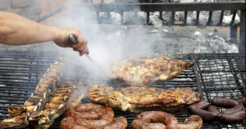 Coacuterdoba- una mujer denuncioacute a sus vecinos porque comen asado todos los diacuteas