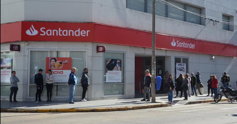 Bancarios convocan a un paro nacional para el próximo 28 de abril