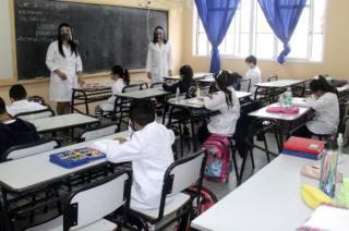 El gobierno insistiraacute con la extensioacuten del horario en las escuelas