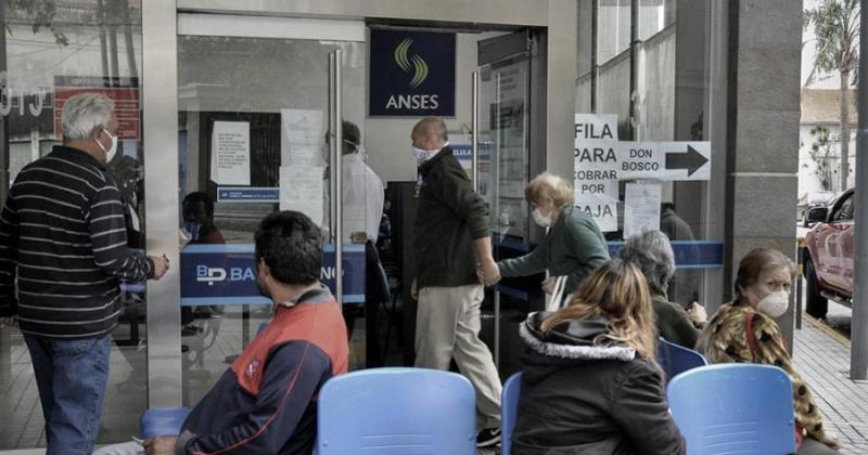 El pago del bono de 9000 para trabajadores comenzaraacute el 19 de mayo