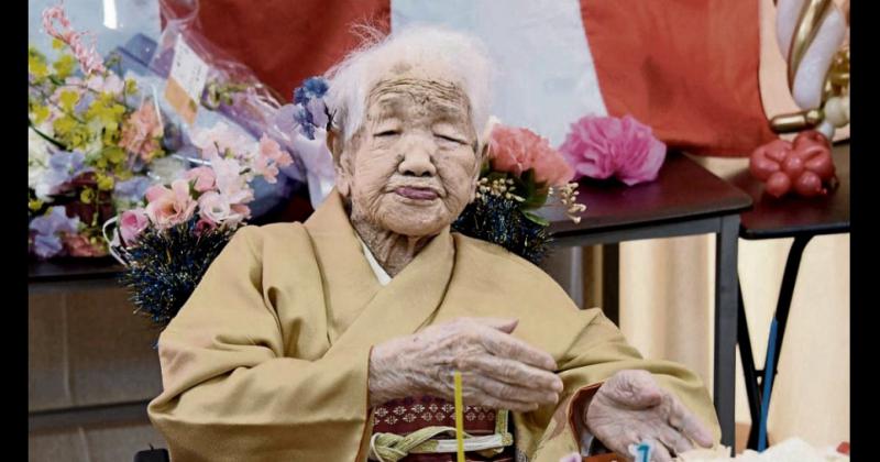  El gobernador local Seitaro Hattori destacó la vida de Tanaka tras su muerte registrada el 19 de abril