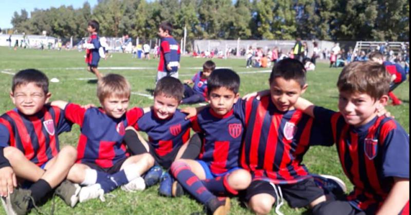 El club Lilaacuten participoacute de un encuentro de escuelitas de fuacutetbol en La Madrid