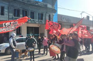 Manifestacioacuten en Anses por problemas para inscribirse al Refuerzo de Ingresos