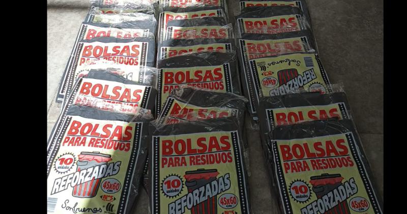 Advierten por vendedores de bolsas de residuos o plantines