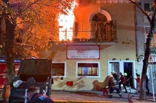 Incendio en un geri�trico de Villa Urquiza- tres ancianas muertas y cinco heridos