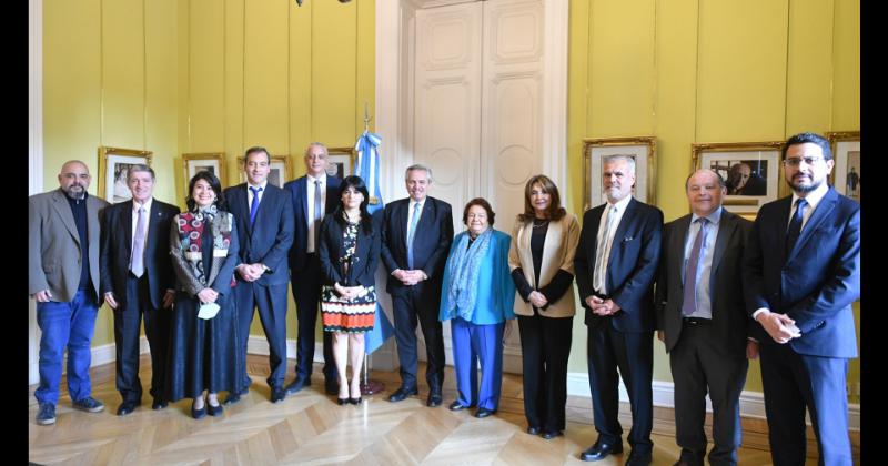 La iniciativa prevé incorporar tres figuras penales que sancionan la compra y venta de niños niñas y adolescentes e incorpora la adopción irregular al Código Penal