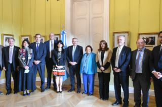 La iniciativa prevé incorporar tres figuras penales que sancionan la compra y venta de niños niñas y adolescentes e incorpora la adopción irregular al Código Penal