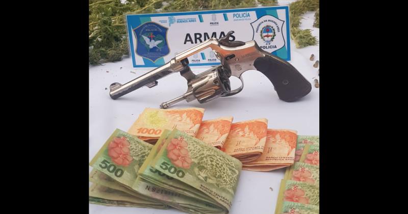 Tras dos allanamientos un hombre fue aprehendido por venta de droga