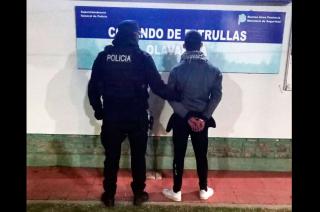 Un joven fue aprehendido tras intentar sustraer elementos de una combi