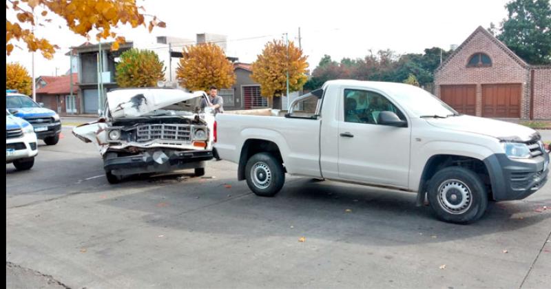 Los mayores daños materiales se produjeron en ambas camionetas