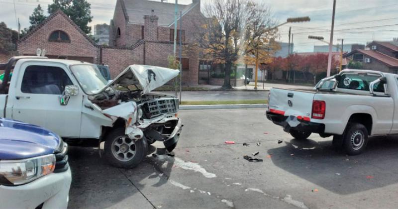 Cuaacutedruple choque en cadena sin heridos